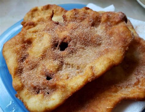 Central and south americans use the tubers of elephant ear tubers in various meals. homemade elephant ears - carnival food - Eat Travel Live ...
