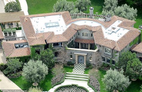 Kardashians Real Estate Aerial Photos Reveal Kim Kourtney Khloe Kylie And Kris La Mansions