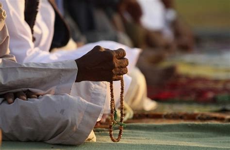 Dzikir yang paling disukai allah ringan ucapannya namun berat pahalanya ini dia. Ketahui Kalimat Dzikir yang Pahalanya Penuhi Langit dan ...