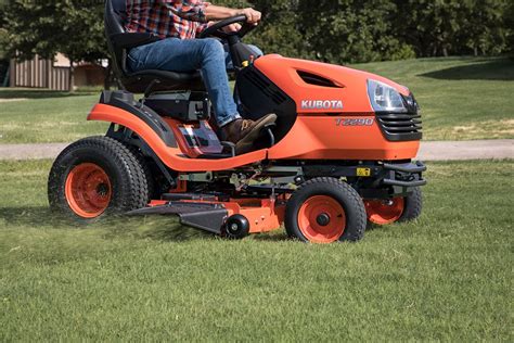 Kent Equipment Kubota Showroom Lawn And Garden Tractors T2090 T2290