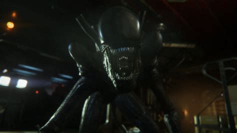 Ready Not A Creature Fear Alien Isolation Review