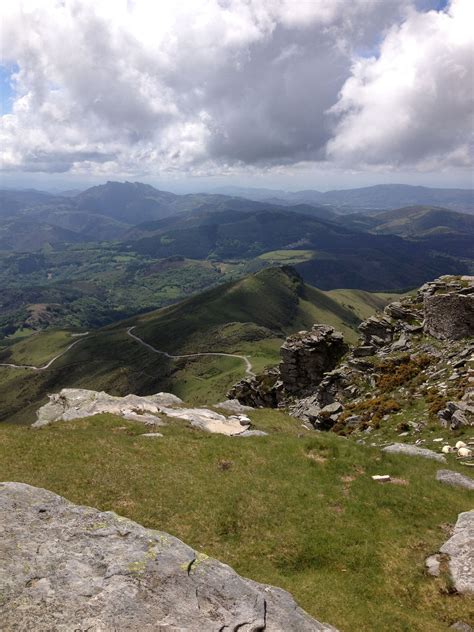 Paysbasque.net c'est le site des amoureux du pays basque. Pays Basque, France * | Pays basque, Paysage, Basque