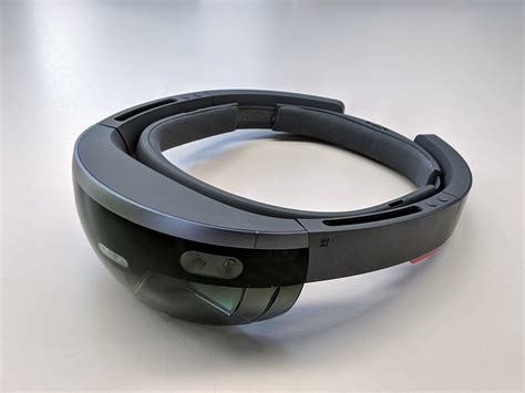 Microsoft Hololens Retro Review What Made It Great And What A New