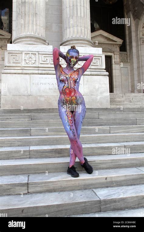 Body Painting Day Nyc Hi Res Stock Photography And Images Alamy