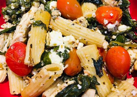 Feta Spinach Cherry Tomatoes 🍅 And Shredded Chicken Pasta Bake Recipe