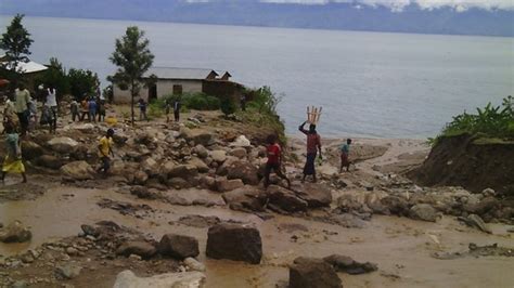 Добро пожаловать в мир африки! Burundi landslides 'kill 10' near Bujumbura - BBC News