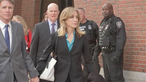 prosecutors recommend one month in prison 20 000 fine for felicity huffman boston 25 news