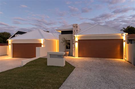 Two Single Storey Custom Built Homes Side By Side Custom Built Homes