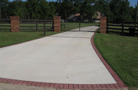 Plain Concrete Driveway With Brick Borders Driveway Design Concrete