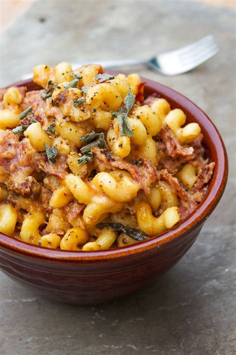 The macaroni cheese recipe of your dreams! Italian Mac & Cheese | Horses & Heels