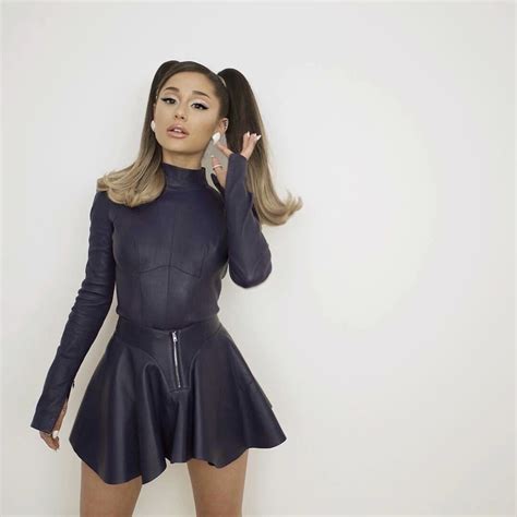 Ariana Grande Sexy Intergalactic Princess On 2020 Mtv Video Music Awards 25 Photos 2 Videos