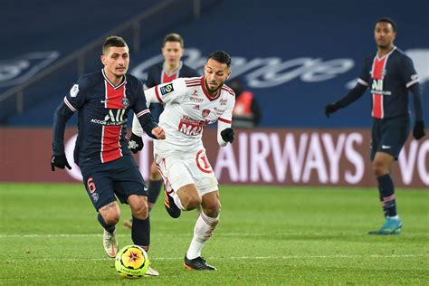 Who slides for it but his legs just aren't long enough and the ball whizzes on out the other side of the box! Verratti Reflects on the Key Factors Behind PSG's ...