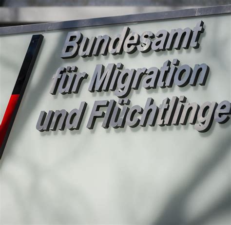 Asylverfahren Zwei Von Drei Ablehnungsbescheiden Des Bamf Landen Vor
