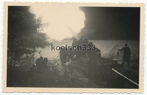 Foto Cm M Rser Artillerie Gesch Tz Feuert Bei Nacht An Der Ostfront