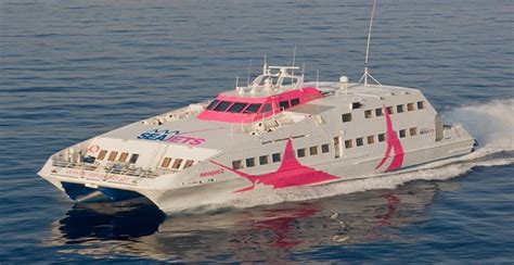 Sea jets is a joint venture of speedboats founded in 1989. SEA JET 2 και SUPER JET πιάνουν Σύρο για μια εβδομάδα και ...