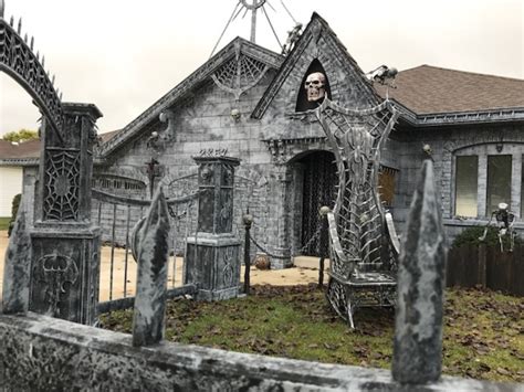 Best Decorated Halloween Houses In Chicago Room Pictures