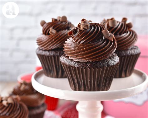 la mejor y más fácil receta de cupcakes de chocolate anna s pasteleria