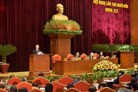 Bộ trưởng chủ nhiệm tổng cục chính trị ngô xuân lịch, 12. Giới thiệu nhân sự Bộ Chính trị, Ban Bí thư khóa XIII