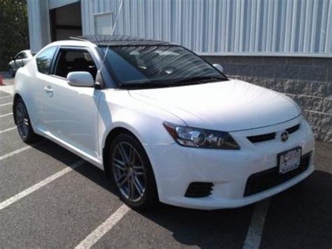 Photo Image Gallery And Touchup Paint Scion Tc In Super White 040