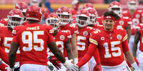 Joseph, missouri for chiefs training camp with newly acquired offensive lineman orlando brown jr. Kansas City Chiefs: Los mejores fanáticos de Mahomes y ...