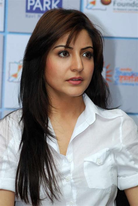 Her father, colonel ajay kumar sharma, is an army officer, and her mother, ashima sharma, is a homemaker. Anushka Sharma Beautiful Photos LiveTV.pk Actors Celebrities