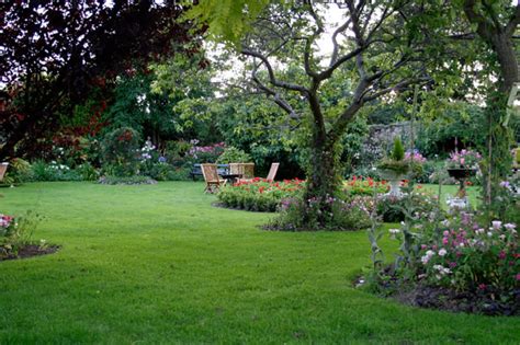 41 Stunning Backyard Garden Ideas Photos