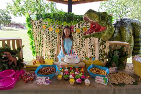 Best 30 Girl Dinosaur Birthday Party Home Inspiration And Ideas Diy