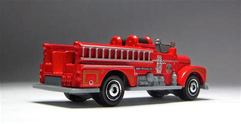 First Look 2014 Matchbox Classic Seagrave Fire Engine In Red