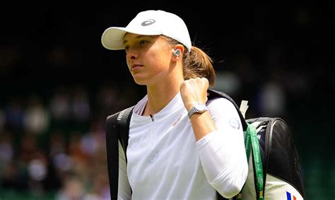 Iga Swiatek Sad She Can T Test Herself Against Ash Barty After Extending Record Winning Streak