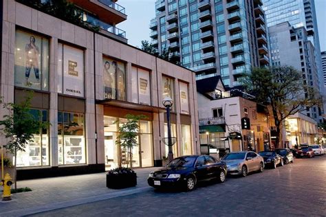 Bloor Yorkvilles Best Shopping Shopping In Toronto