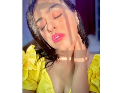 Yamini Singh Looks Mesmerising In Her Latest Sunkissed Selfie Bhojpuri Movie News Times Of India