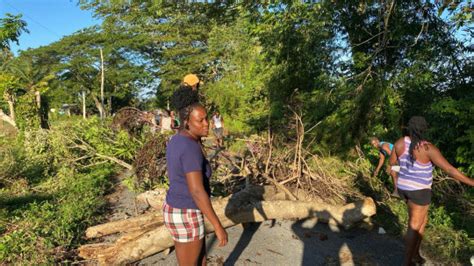 Residents Protest Poor Road Condition In Hartford Westmoreland Rjr News Jamaican News Online