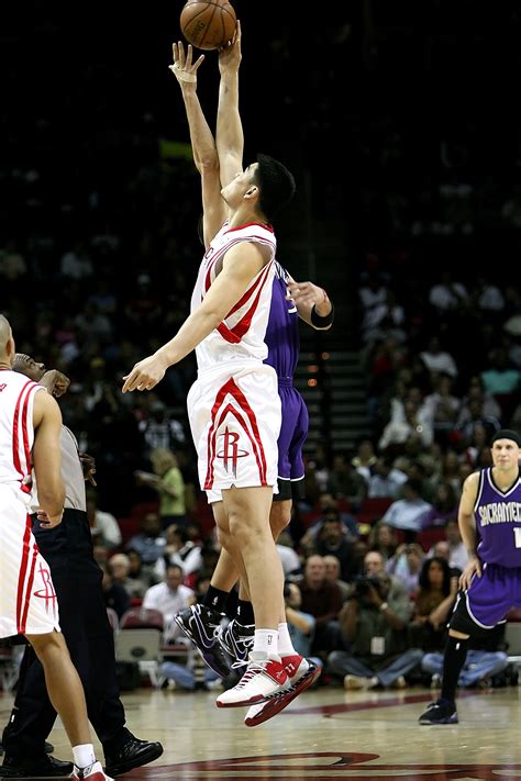 basketball-jump-ball – Meyer & Associates Sports Physiotherapists