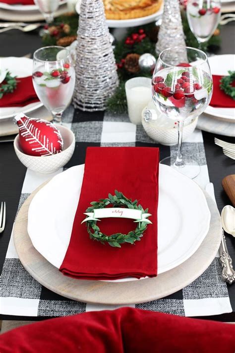 42 Stunning Diy Christmas Tablescapes Ideas Buffalo Check Christmas