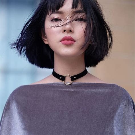 Check spelling or type a new query. 5 cô nàng dù cắt tóc mái ngắn cũn cỡn vẫn cực kỳ xinh đẹp