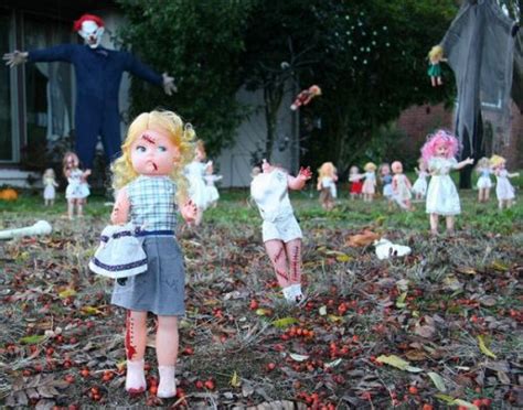 10 Ghoulishly Creative Halloween Ideas For The Yard Or