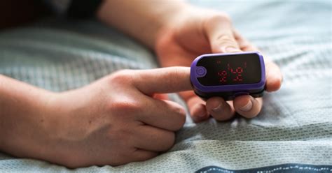 Should You Buy A Pulse Oximeter Heres What Doctors Want You To Know
