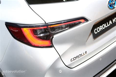 New Toyota Corolla Starts Production In The Uk Autoevolution