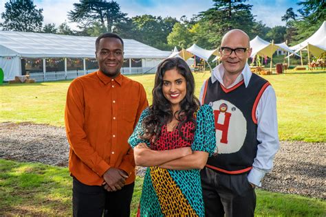 Junior Bake Off Who Is Ravneet Gill Age And Instagram Of Host