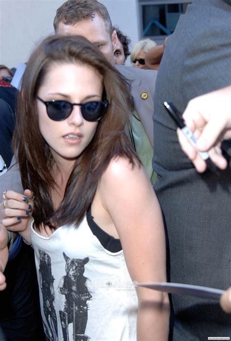Kristen Stewart Arriving At The Hard Rock Hotel In San Diego July 23