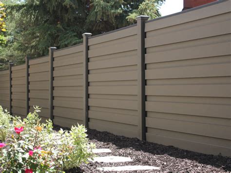 Horizontal Fence Trex Horizons Privacy And Low Maintenance