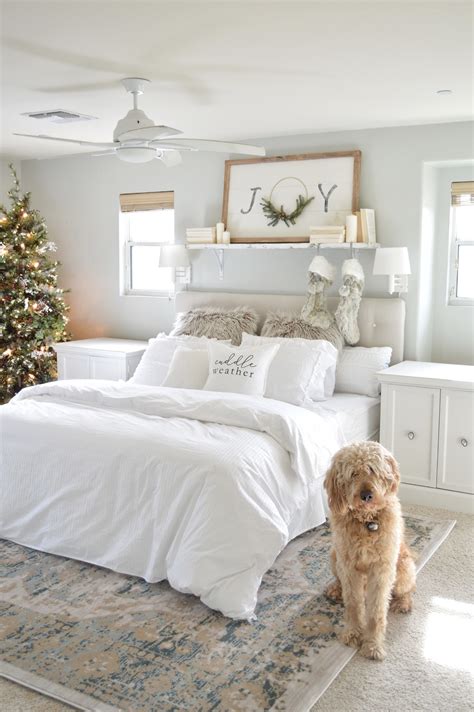Christmas Decor Ideas: How to Decorate Your Bedroom for Christmas
