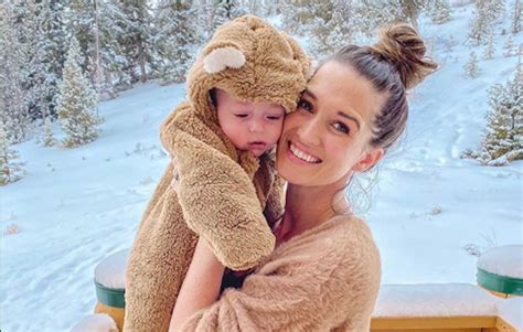 Jade Roper Mom Shamed For Breastfeeding Has Perfect Response