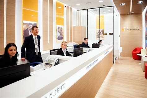 Banca transilvania, prin sucursala bt italia, lansează primul credit imobiliar dedicat persoanelor cu rezidenţă în italia şi care doresc să cumpere imobile în pe siteul bt italia, în secţiunea simulator credite, cei interesaţi pot afla online valoarea orientativă a ratei împrumutului, pe baza valorii creditului. Banca Transilvania vorbește italiană: a doua agenție la ...