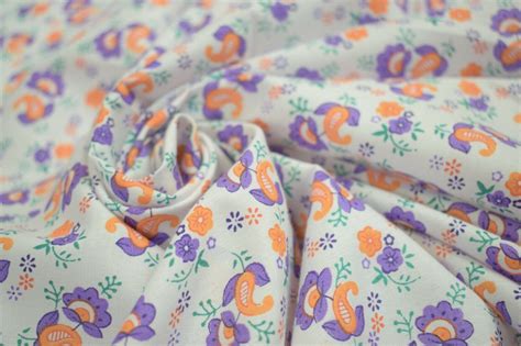 Purple Orange Floral Print Quilt Fabric Craft Apparel Upholstery 45 W