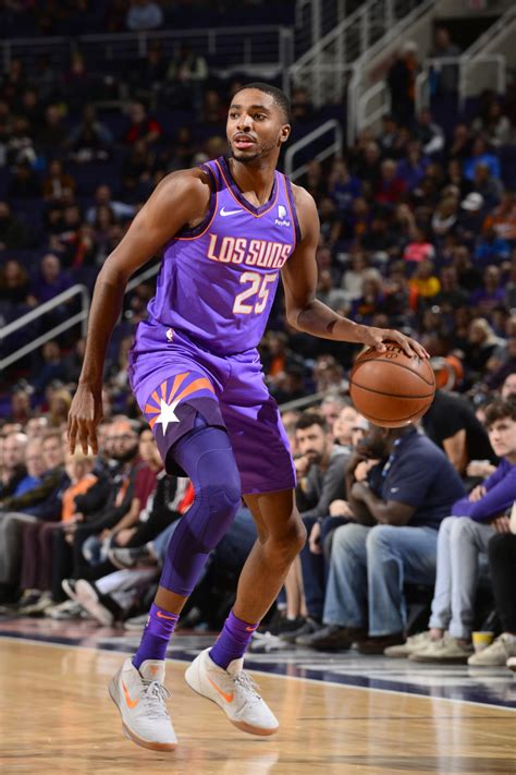 Phoenix suns fight through it all, stop utah jazz valley of the suns (weblog)07:57. The Phoenix Suns' new "Los Suns" uniforms are not muy creative