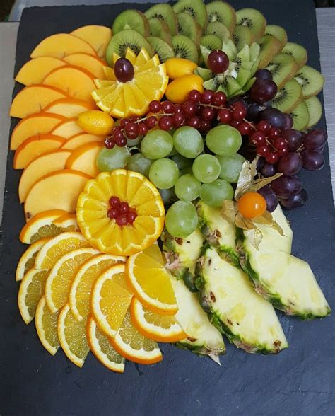 Pin By Julie Williams On Food Fun Fruit Platter Designs Hawaiian