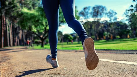 Running Overstriding 9 Ways To Fix It How To Know If Youre Doing It