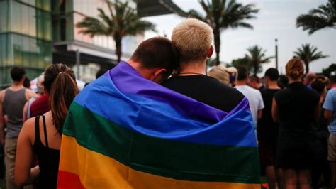 A homofobia internalizada está entre as causas do ataque em Orlando