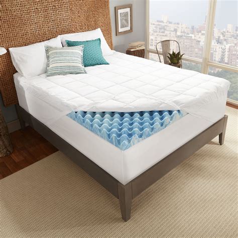 Interested in a mattress topper that also keeps you cool? Sleep Innovations 4-inch Plush Support Gel Memory Foam ...